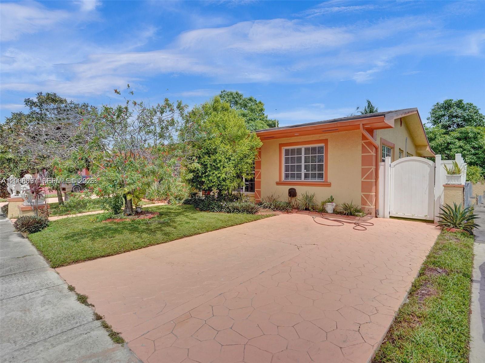 1161 NE 202nd St, Miami FL 33179 photo 2