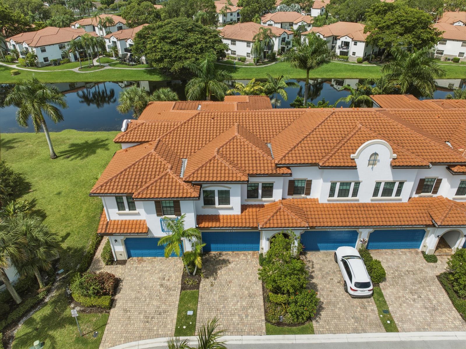 11562 SW 13th Lane, Pembroke Pines FL 33025 photo 3