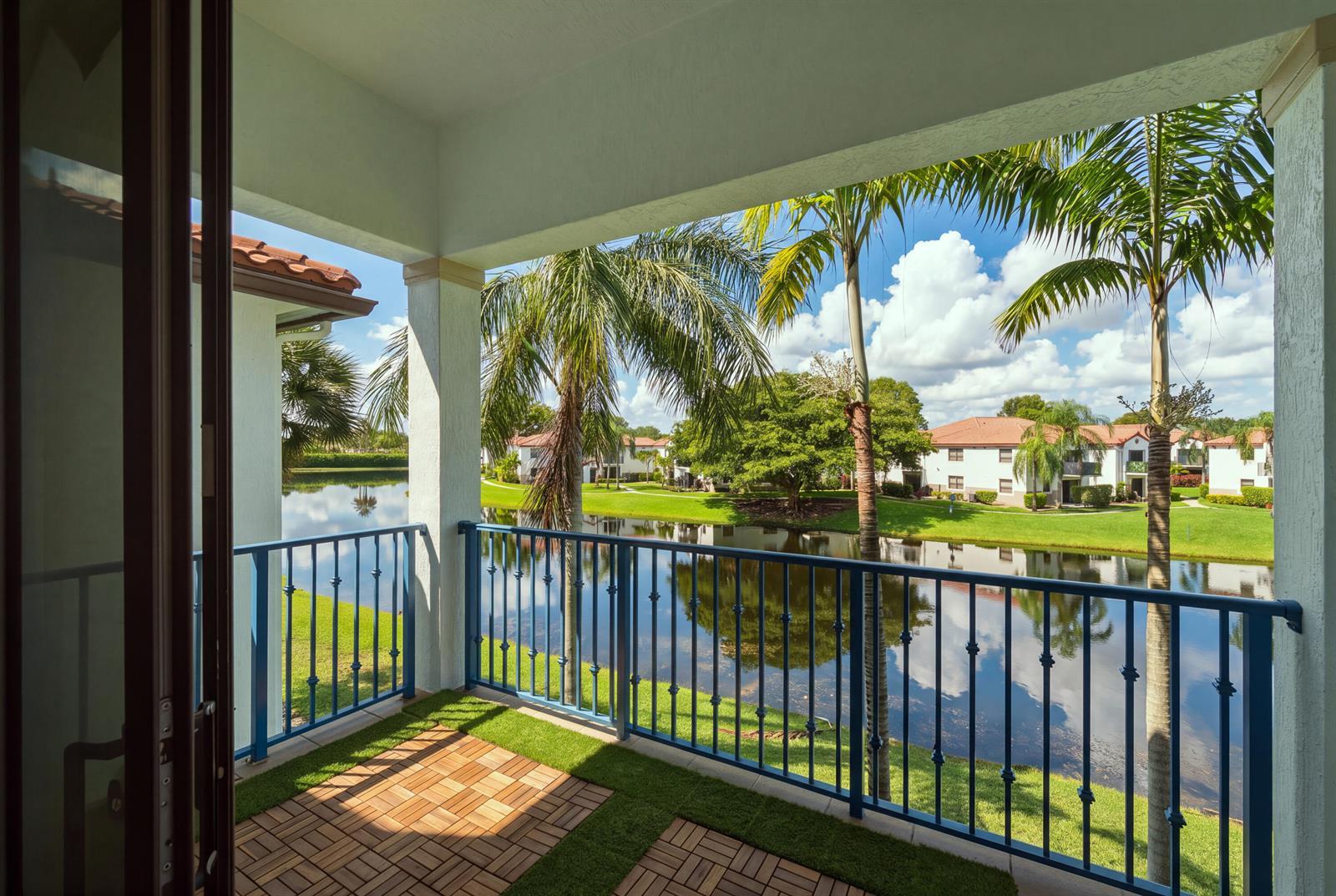 11562 SW 13th Lane, Pembroke Pines FL 33025 photo 4