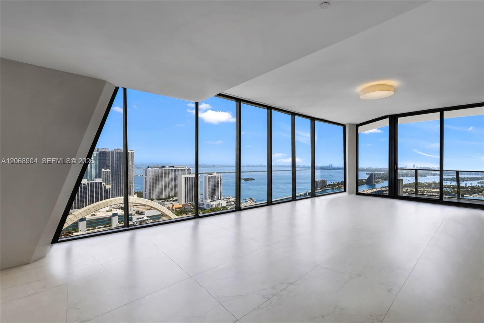 1000 Biscayne Blvd # 3901, Miami FL 33132 photo 4