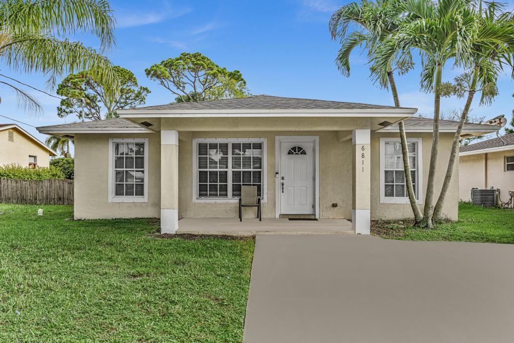 6811 2ND Street, FL 33458