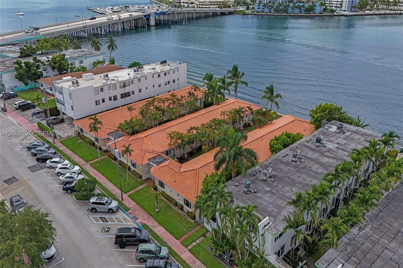 2170 Bay Dr # 22, Miami Beach FL 33141 photo 2