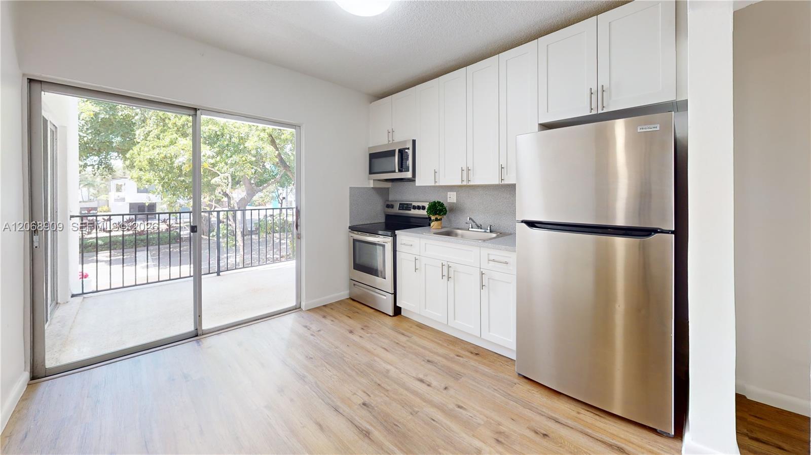 2463 Coral Way # 27, Miami FL 33145 photo 3