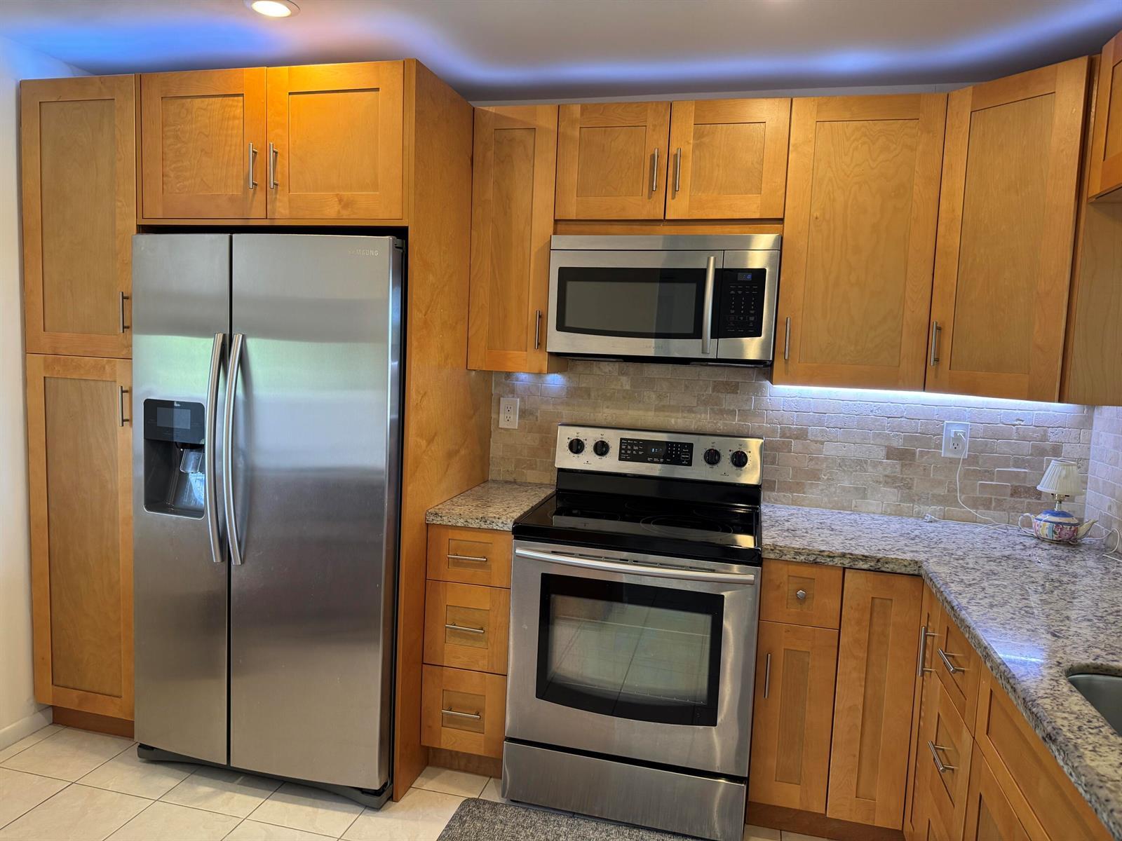 2766 S CARAMBOLA Circle S # 406, Coconut Creek FL 33066 photo 5