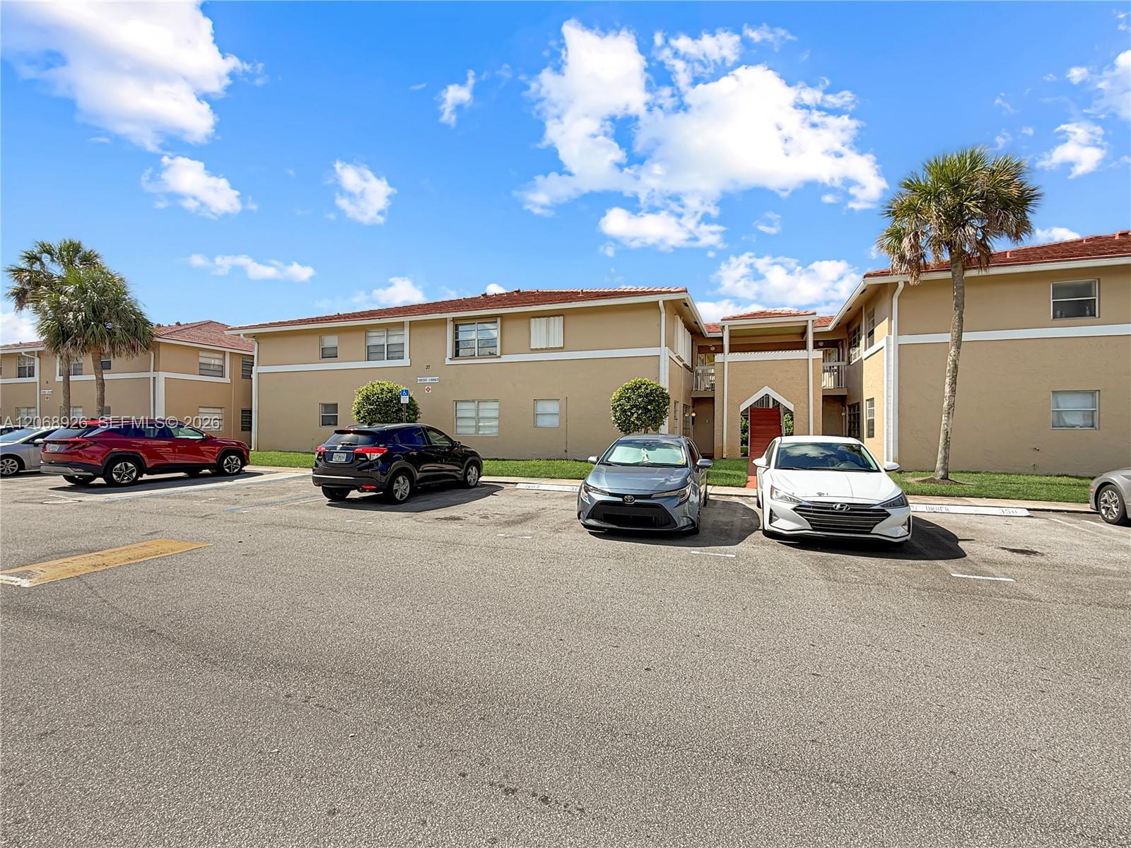 10056 Twin Lakes Dr # D, Coral Springs FL 33071