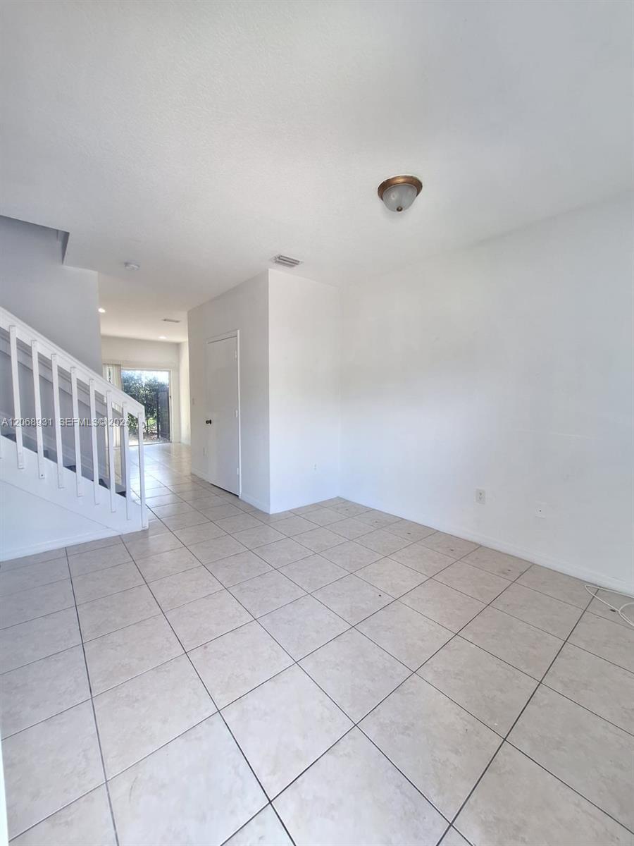 Homestead, FL 33035 photo 5