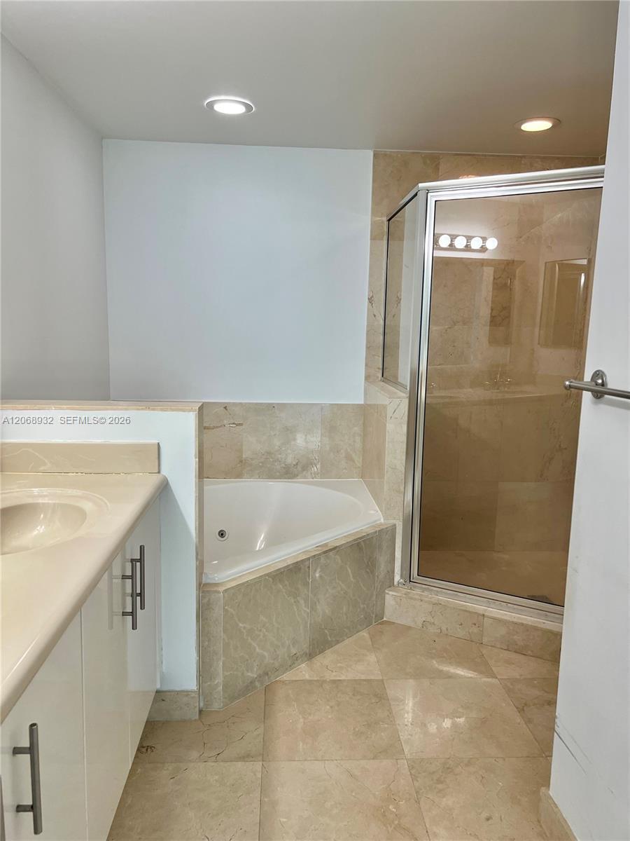 7900 Harbor Island Dr # 608, North Bay Village FL 33141 photo 3