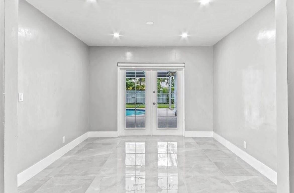 4811 HAYES Street, Hollywood FL 33021 photo 4