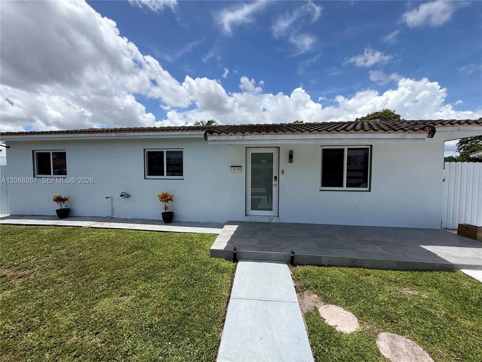 19700 NW 44th Ave, Miami Gardens FL 33055 photo 2