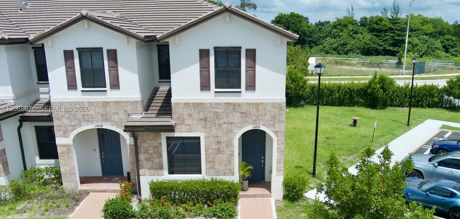 11410 W 34th Way, Hialeah FL 33018 photo 2