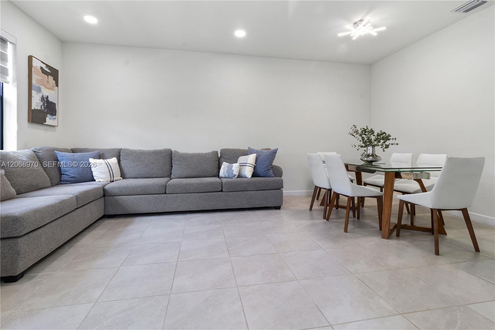 11410 W 34th Way, Hialeah FL 33018 photo 3