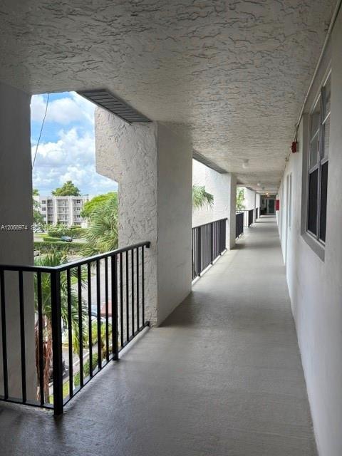 9440 Poinciana Pl # 404, Davie FL 33324 photo 2