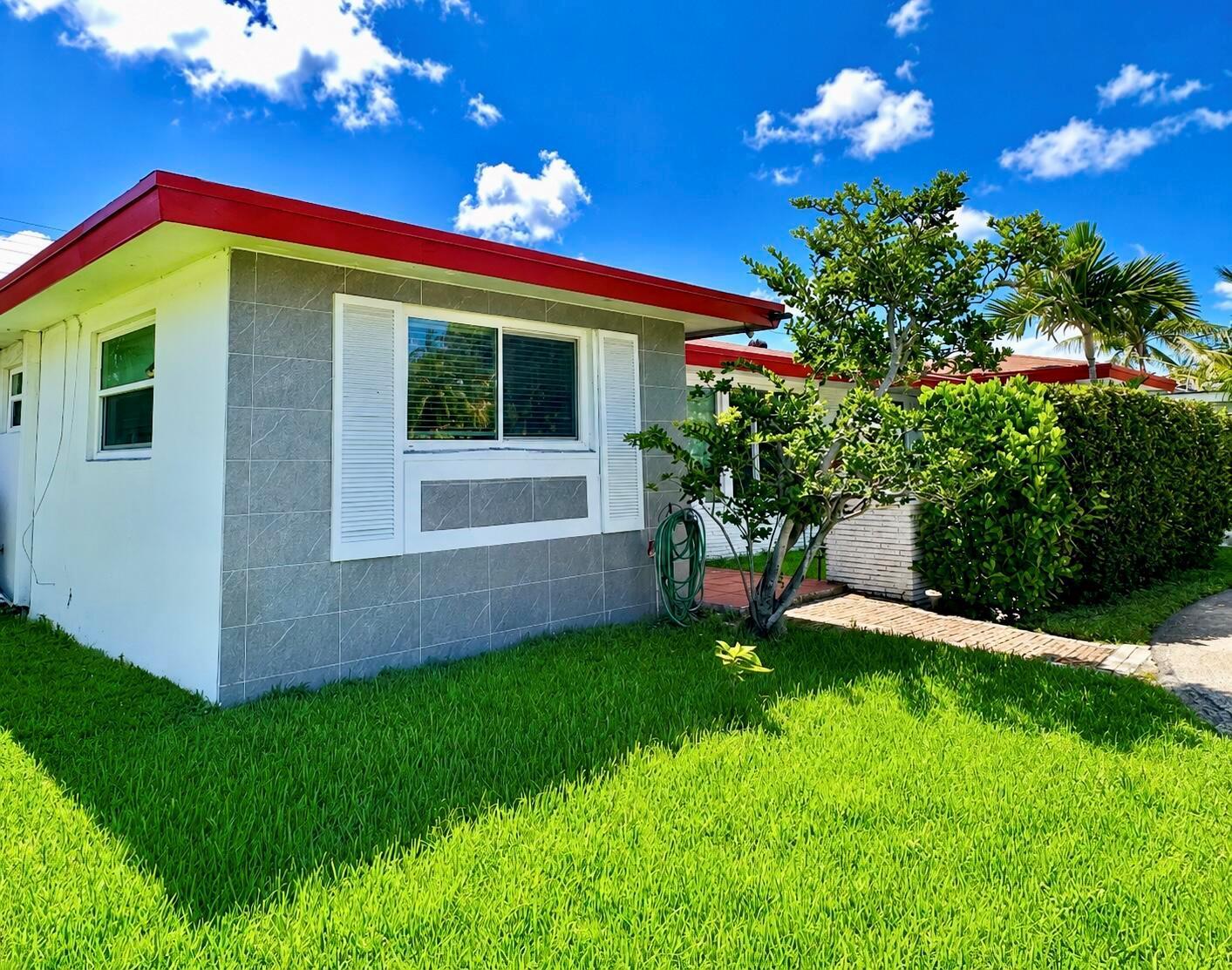 20120 Highland Lakes Boulevard, Miami FL 33179 photo 3