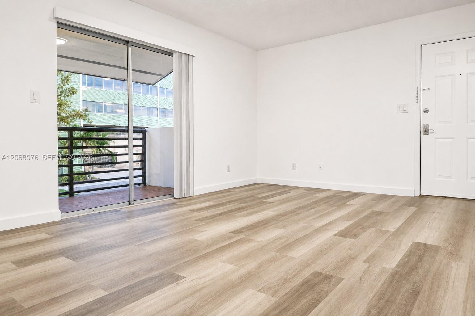 411 SE 10th St # 4, Hallandale Beach FL 33009 photo 5