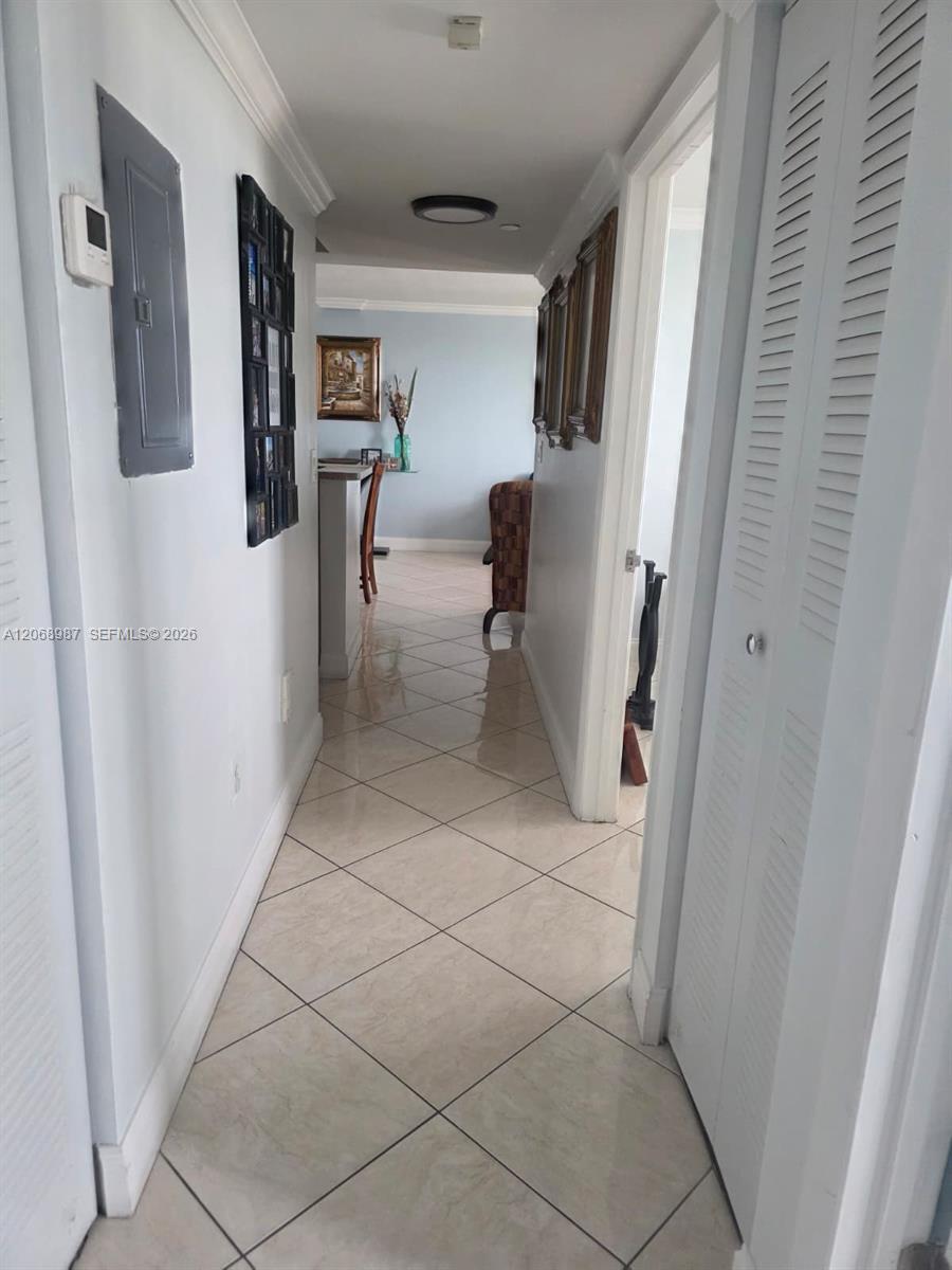 Miami, FL 33135 photo 4