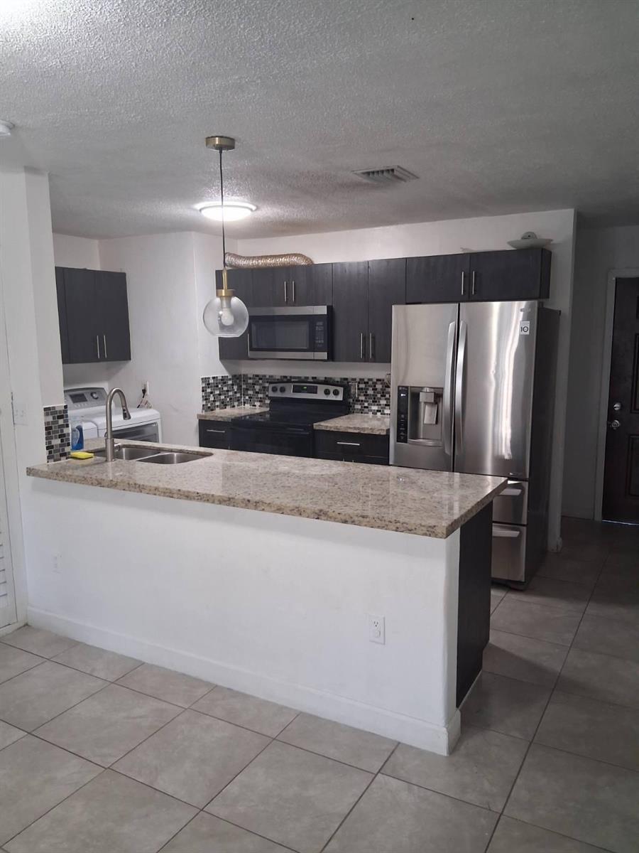 3718 NW 213th Street, Miami Gardens FL 33055