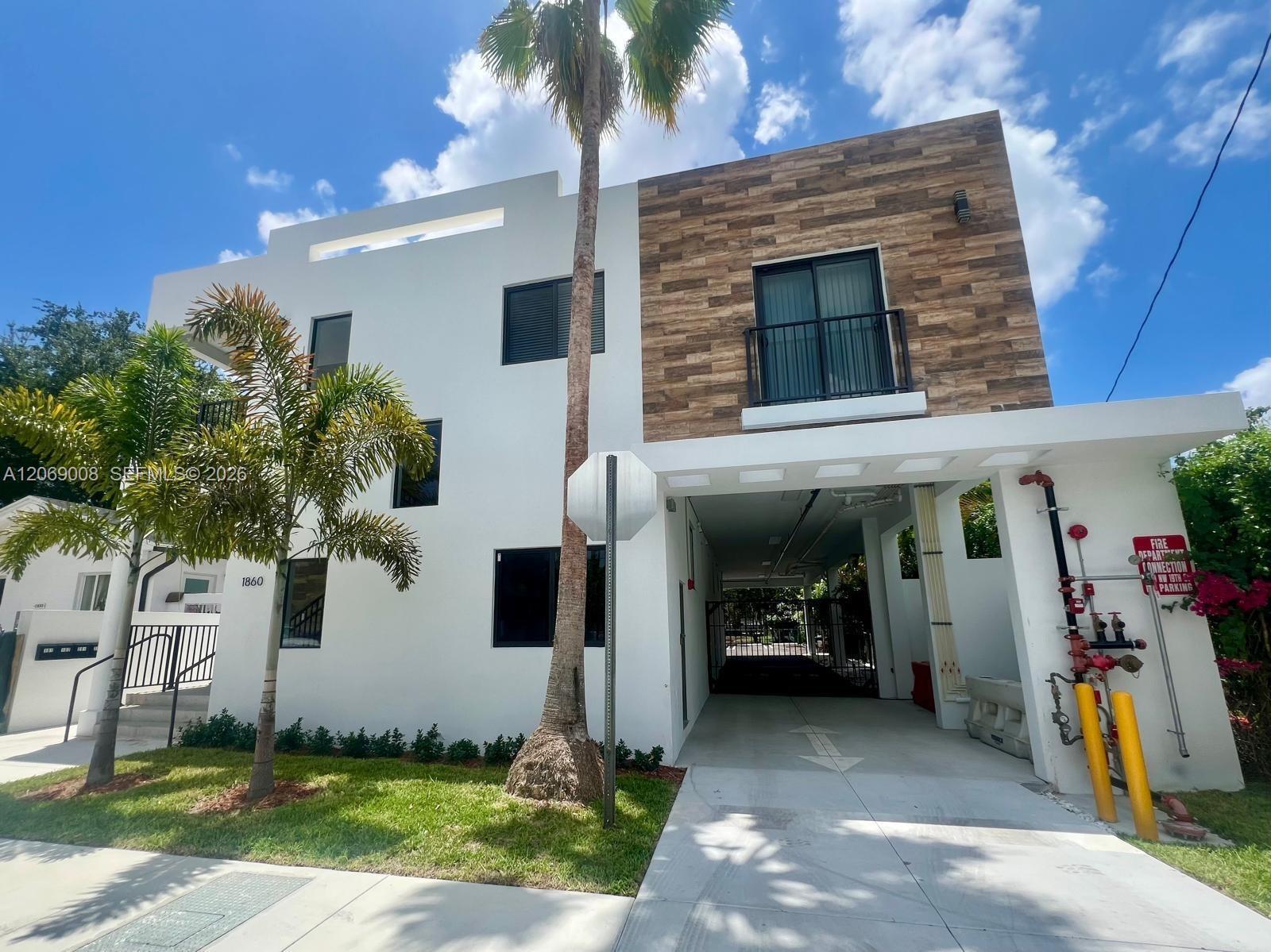 1860 NW 19th St # 101, Miami FL 33125