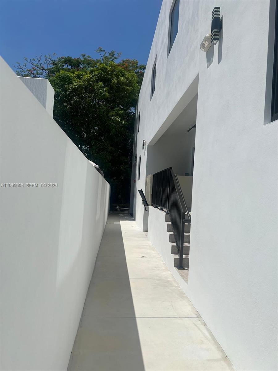 1860 NW 19th St # 101, Miami FL 33125 photo 5