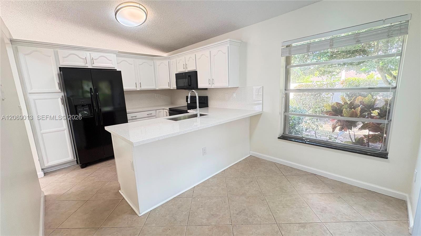 821 W Beckley Sq, Davie FL 33325 photo 5