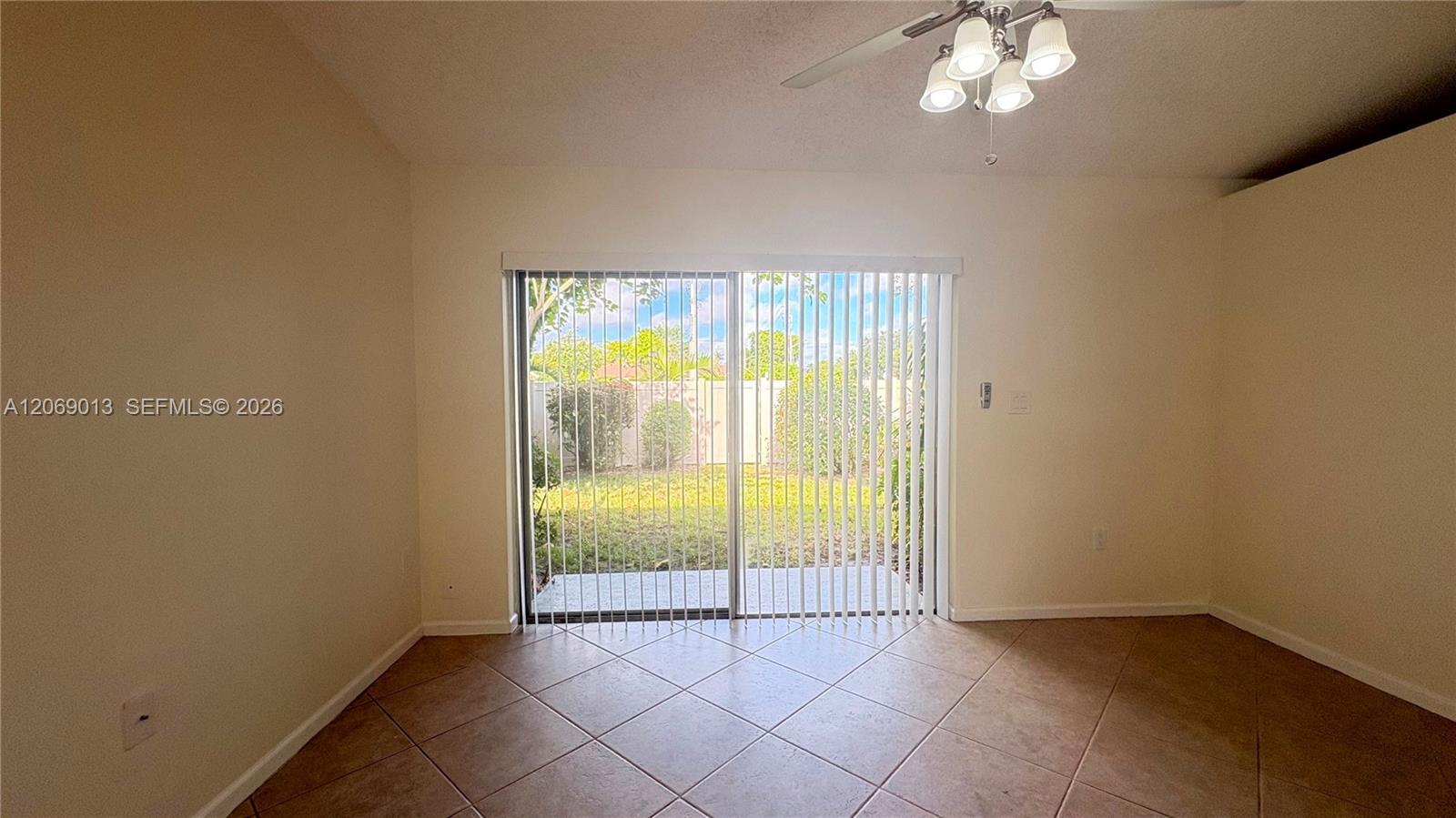 821 W Beckley Sq, Davie FL 33325 photo 4