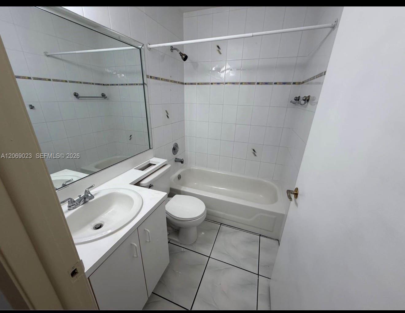 Miami, FL 33193 photo 4