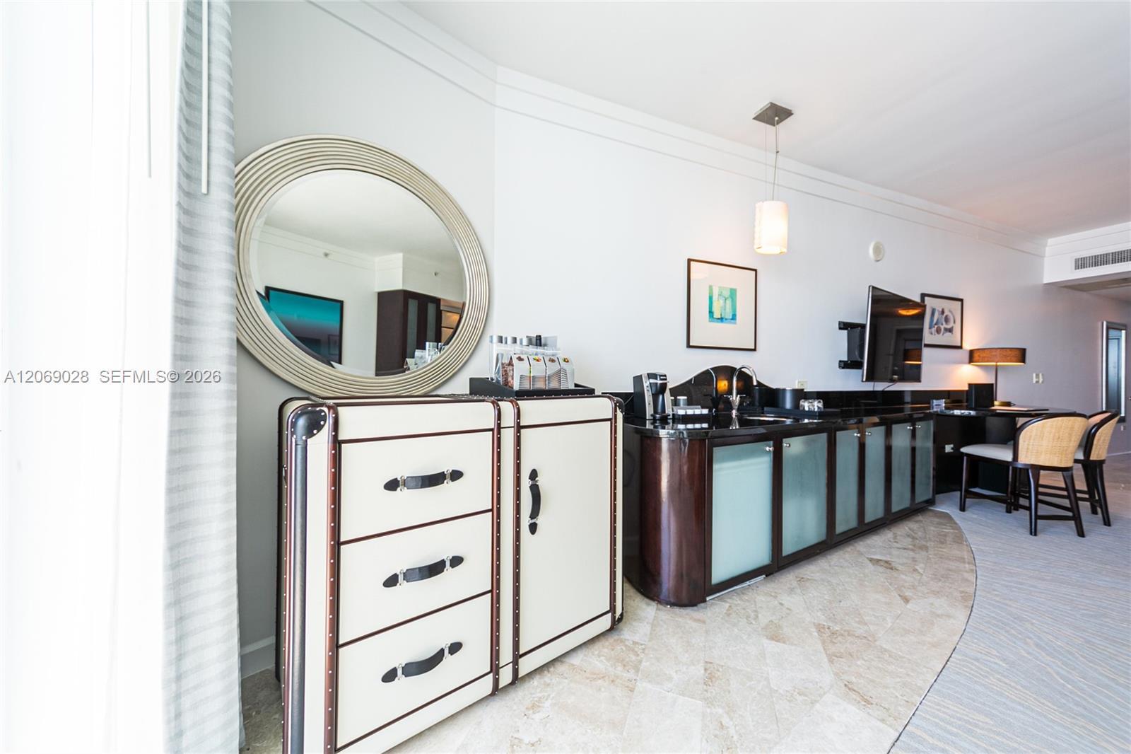 4391 Collins Ave # 1015, Miami Beach FL 33140 photo 5