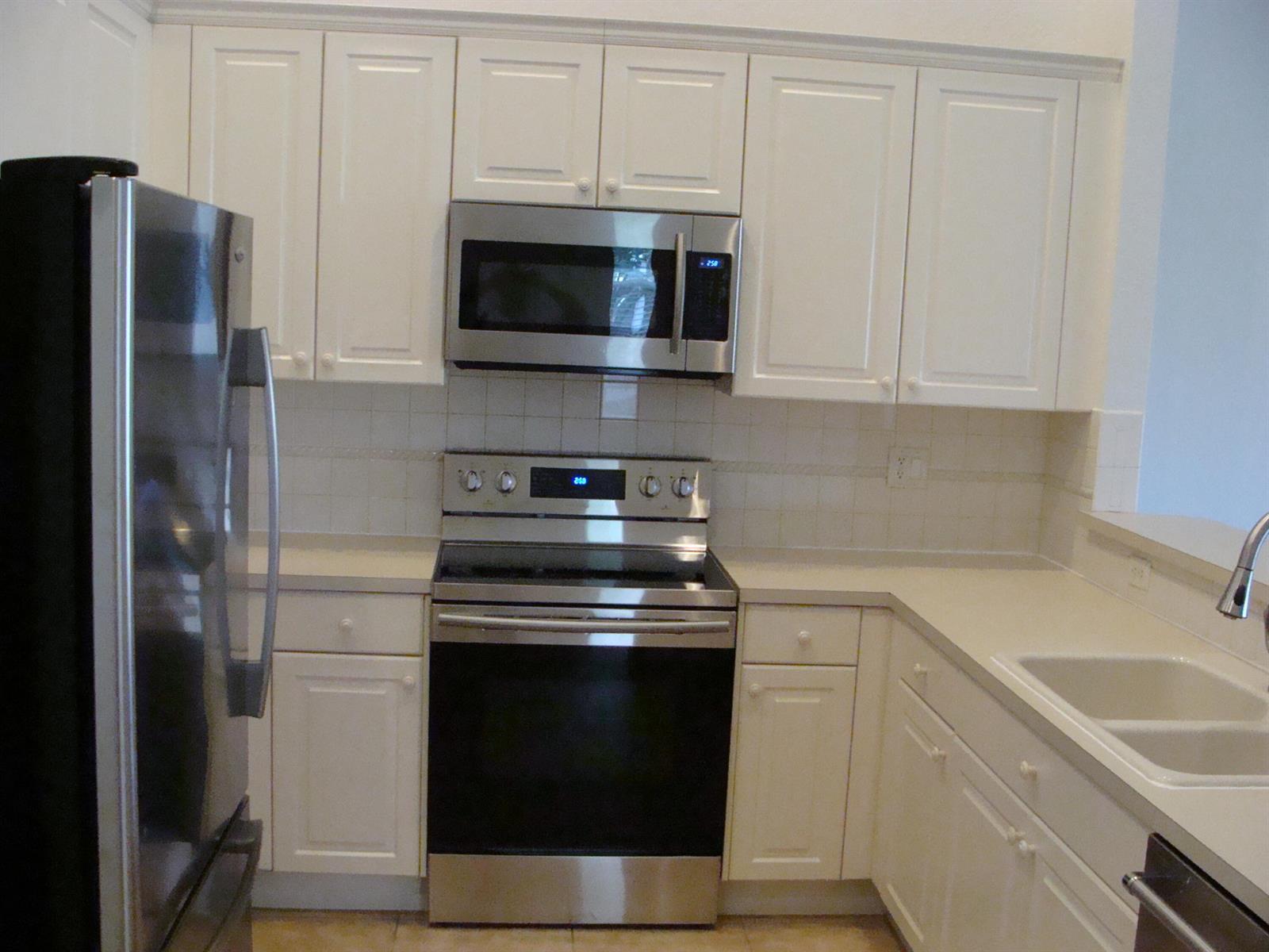 369 W Coral Trace Circle, Delray Beach FL 33445 photo 2