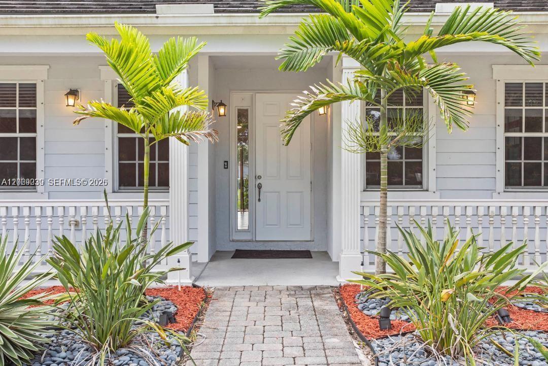 4762 Lakeside Ter, Davie FL 33314 photo 3