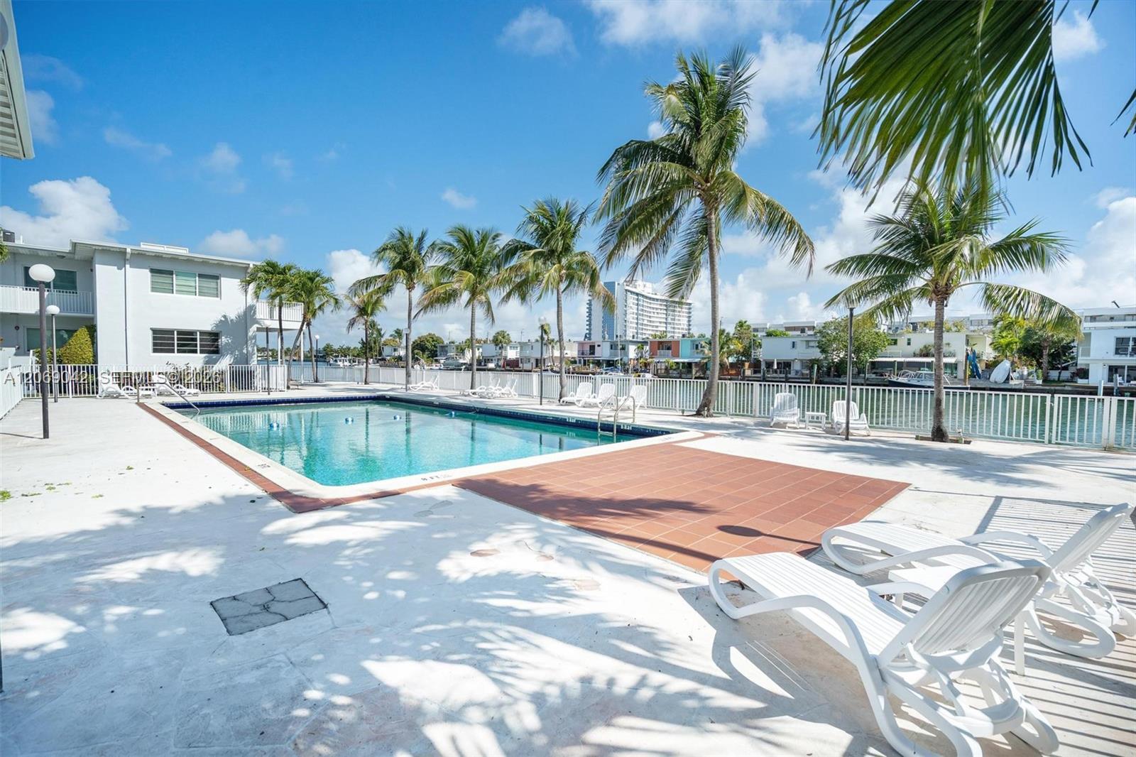7207 Bay Dr # 11, Miami Beach FL 33141 photo 4