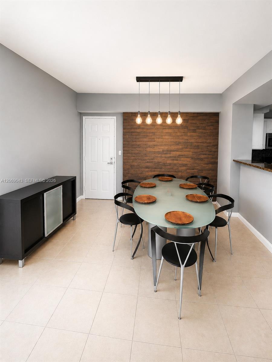 1155 Brickell Bay Dr # 2504, Miami FL 33131 photo 2