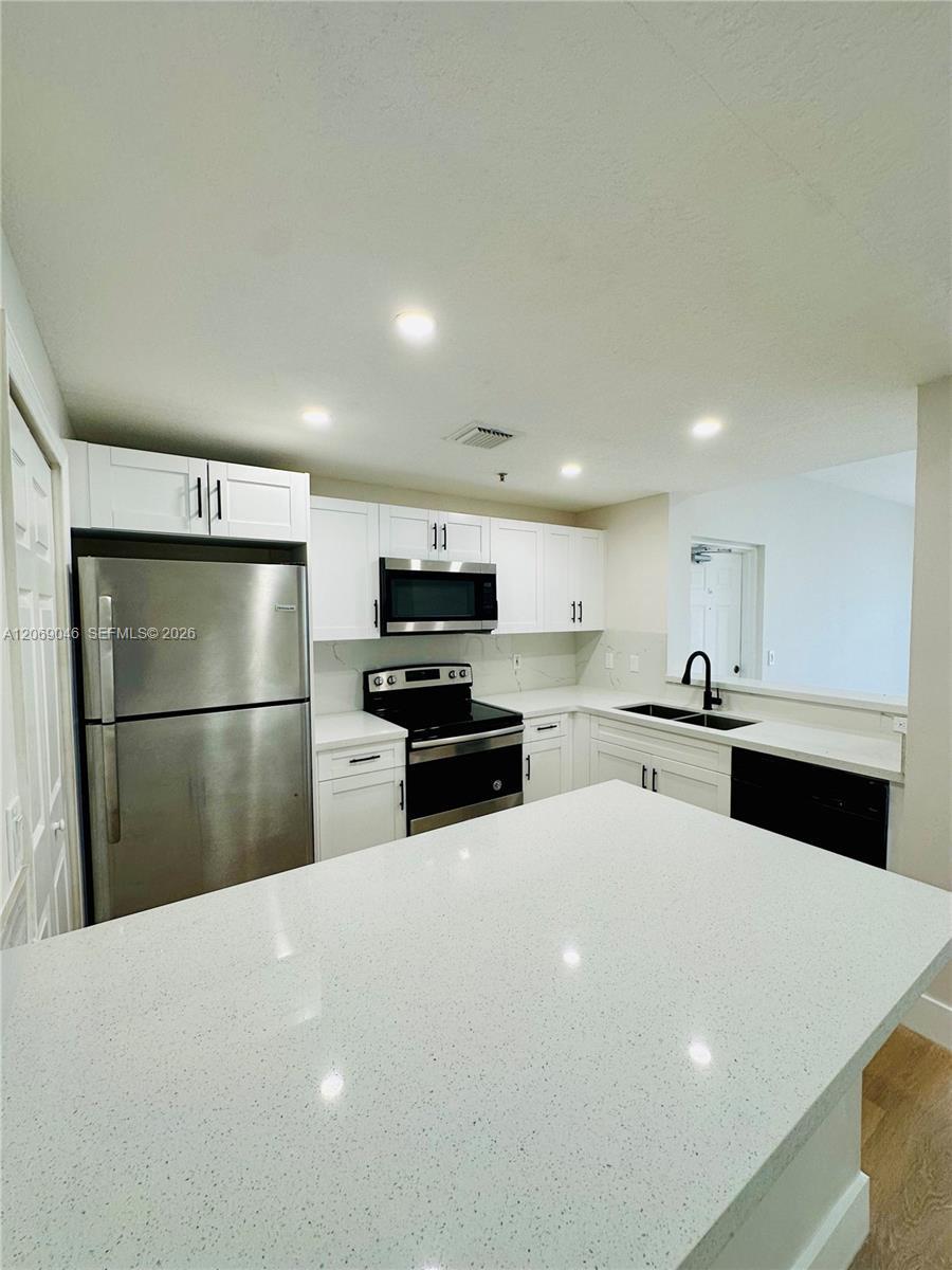6560 NW 114th Ave # 523, Doral FL 33178 photo 4