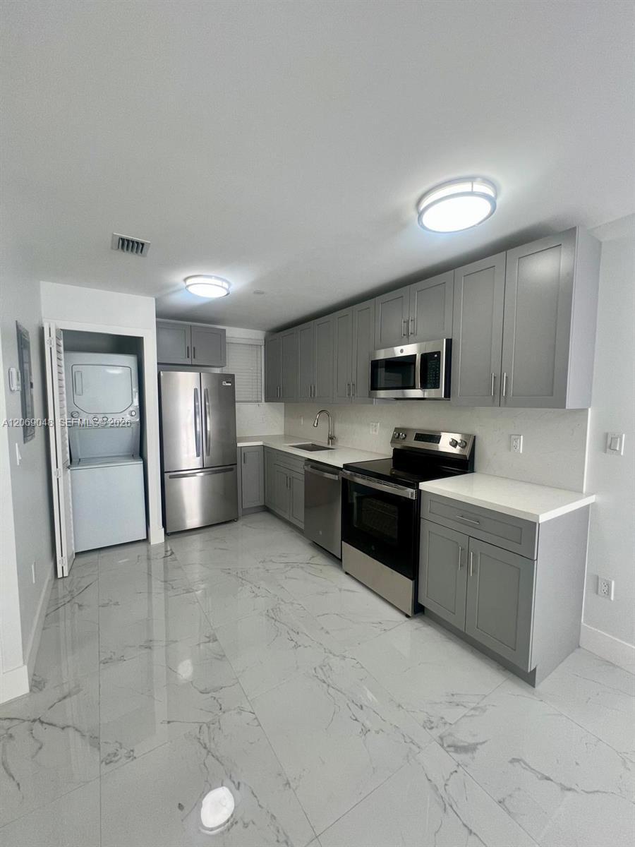 1860 NW 19th St # 102, Miami FL 33125 photo 4