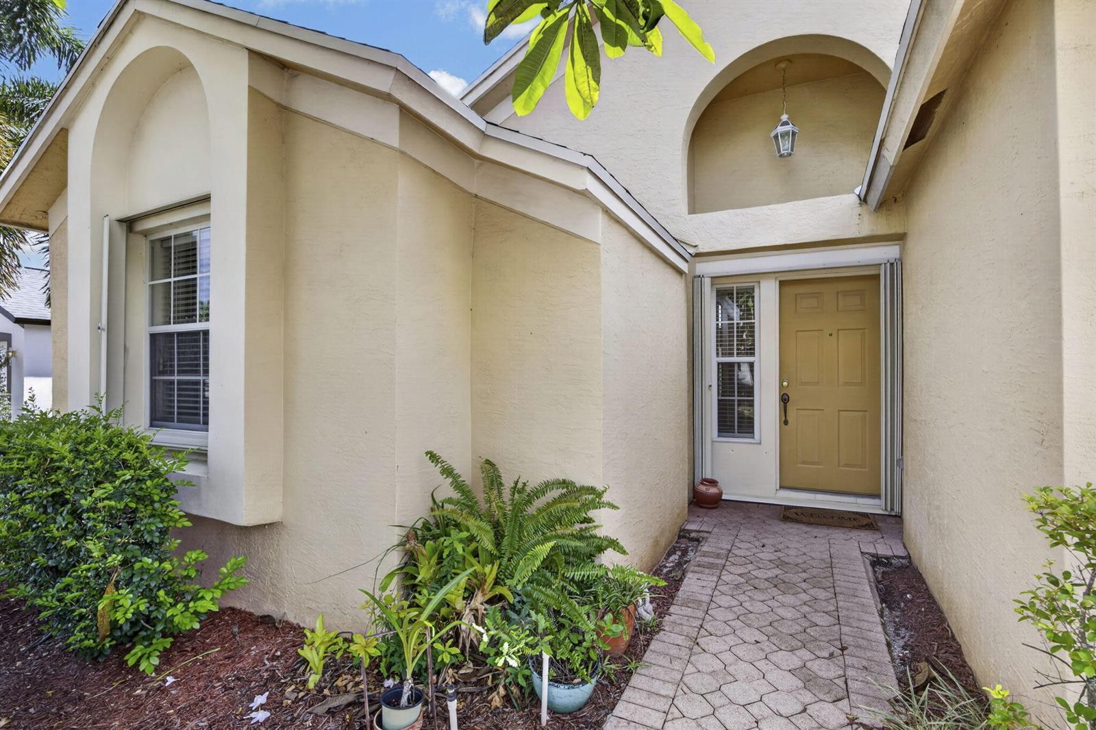 2221 SOUNDINGS Court, FL 33413 photo 4