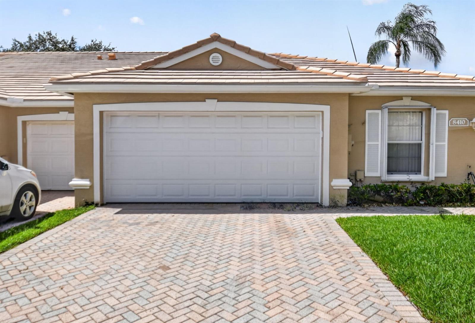 8410 Cargill Point Point, West Palm Beach FL 33411 photo 2