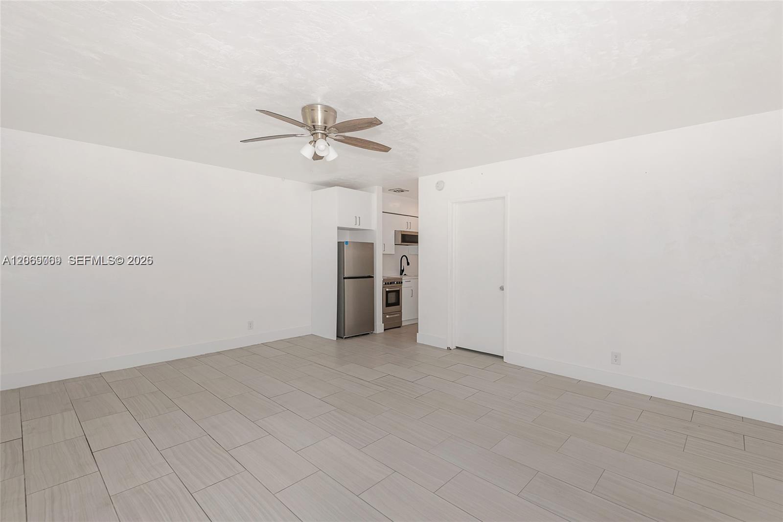 2901 Polk St # 10, Hollywood FL 33020 photo 2