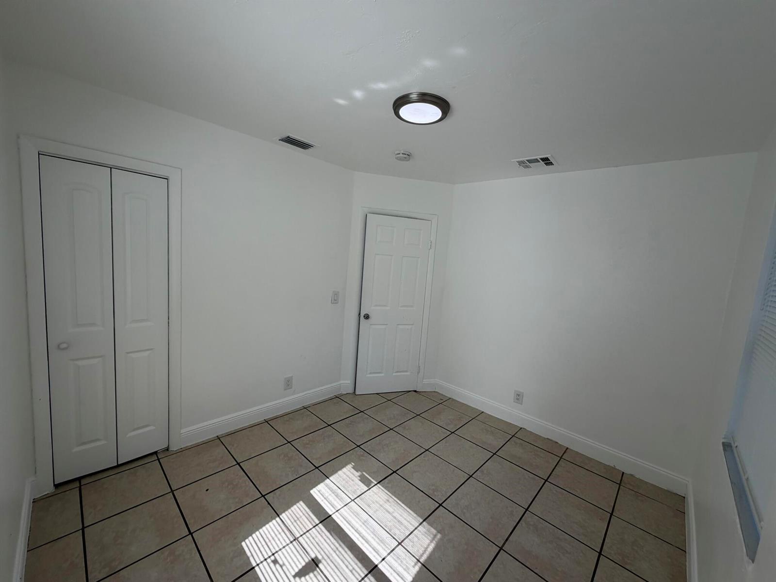 1021 Henrietta Avenue, West Palm Beach FL 33401 photo 3