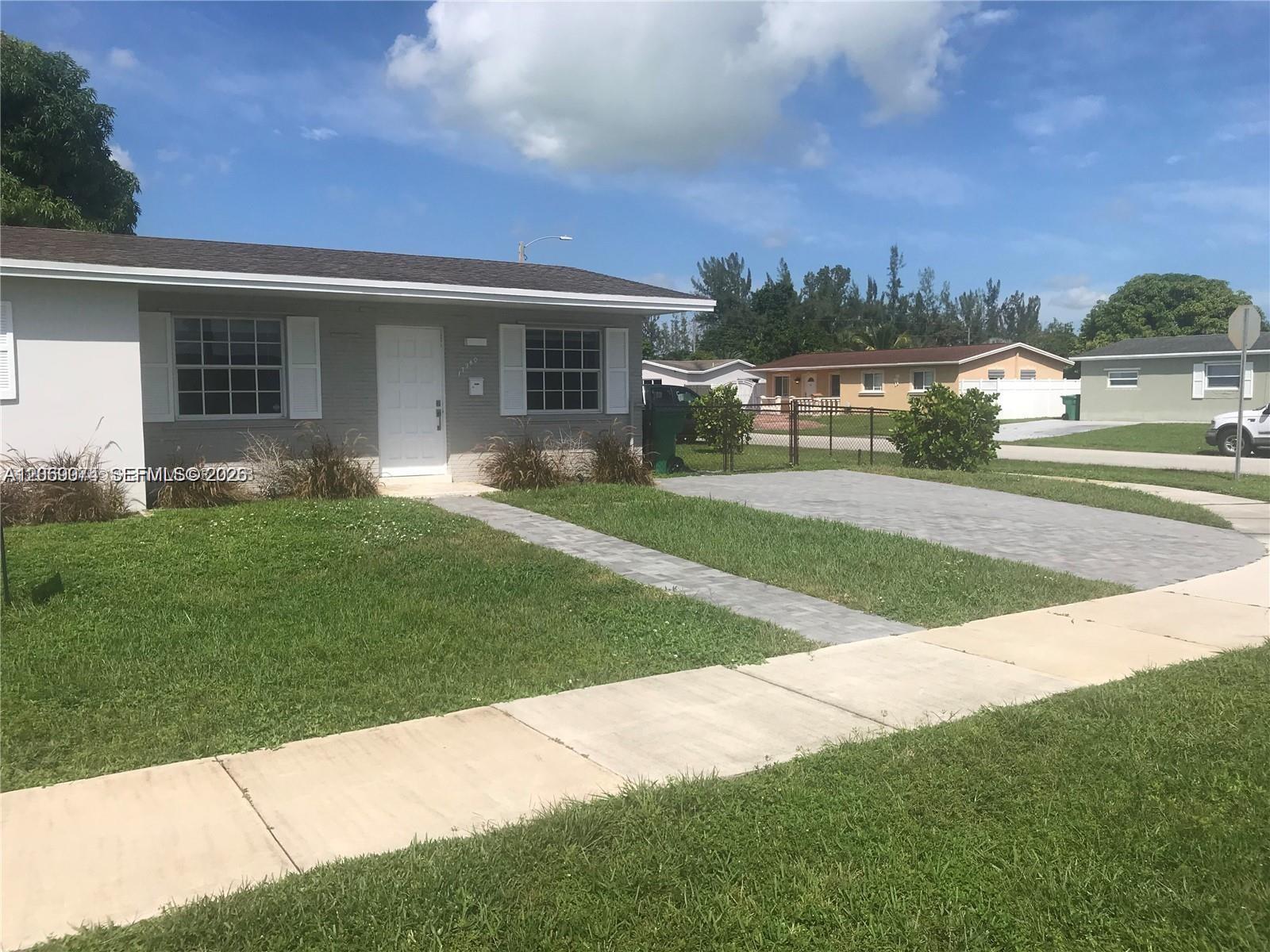 17940 NW 85th Ave, Hialeah FL 33015 photo 4