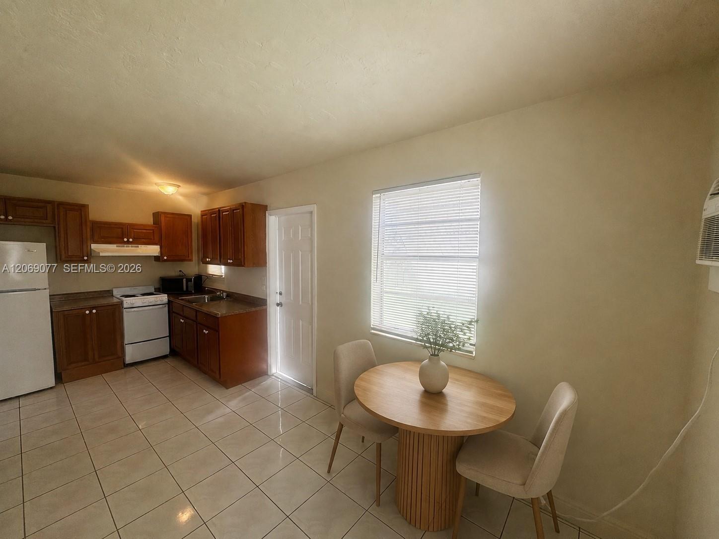 2228 Grant St # 4, Hollywood FL 33020