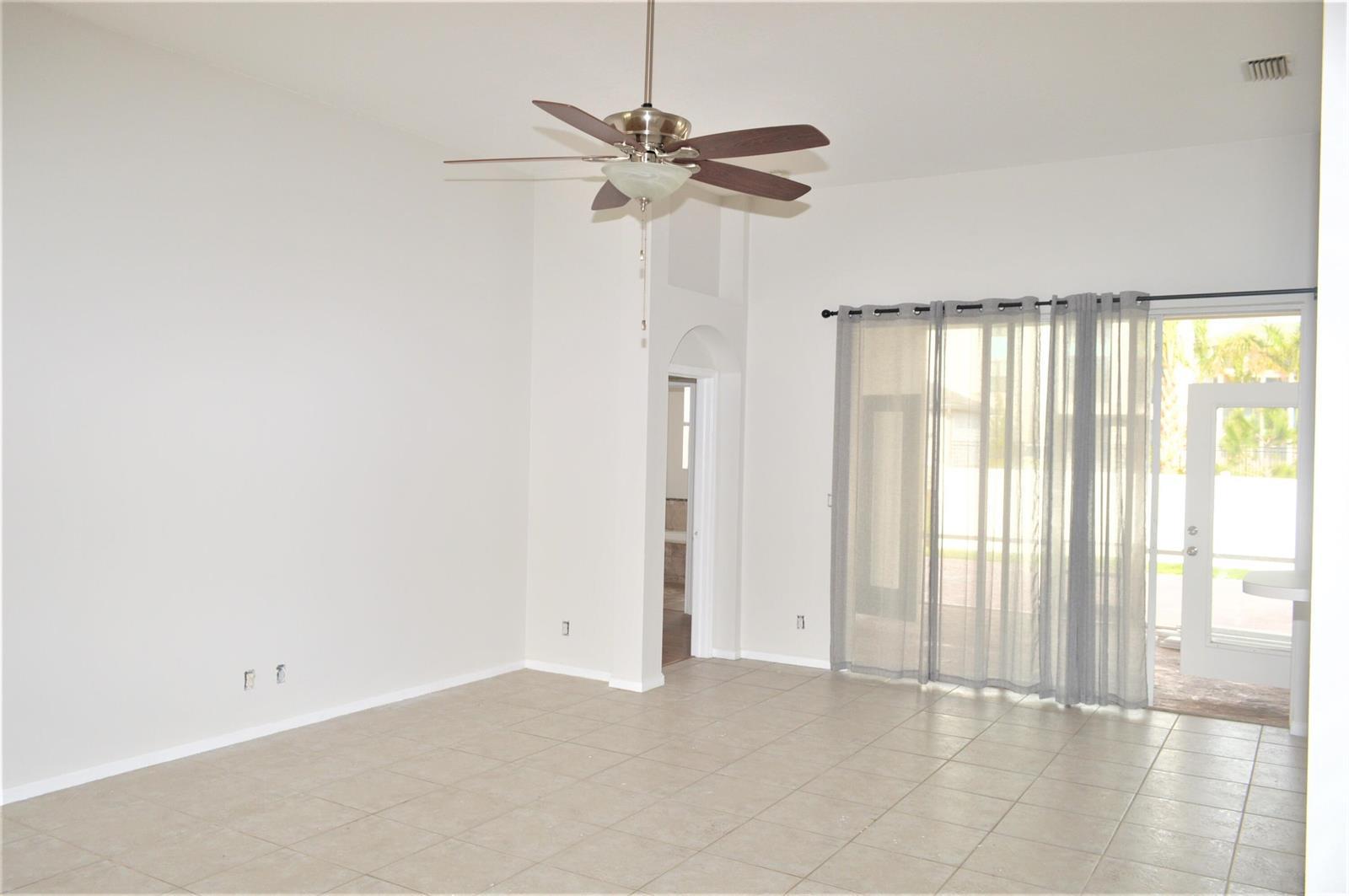 880 NW WATERLILY Place, Jensen Beach FL 34957 photo 4