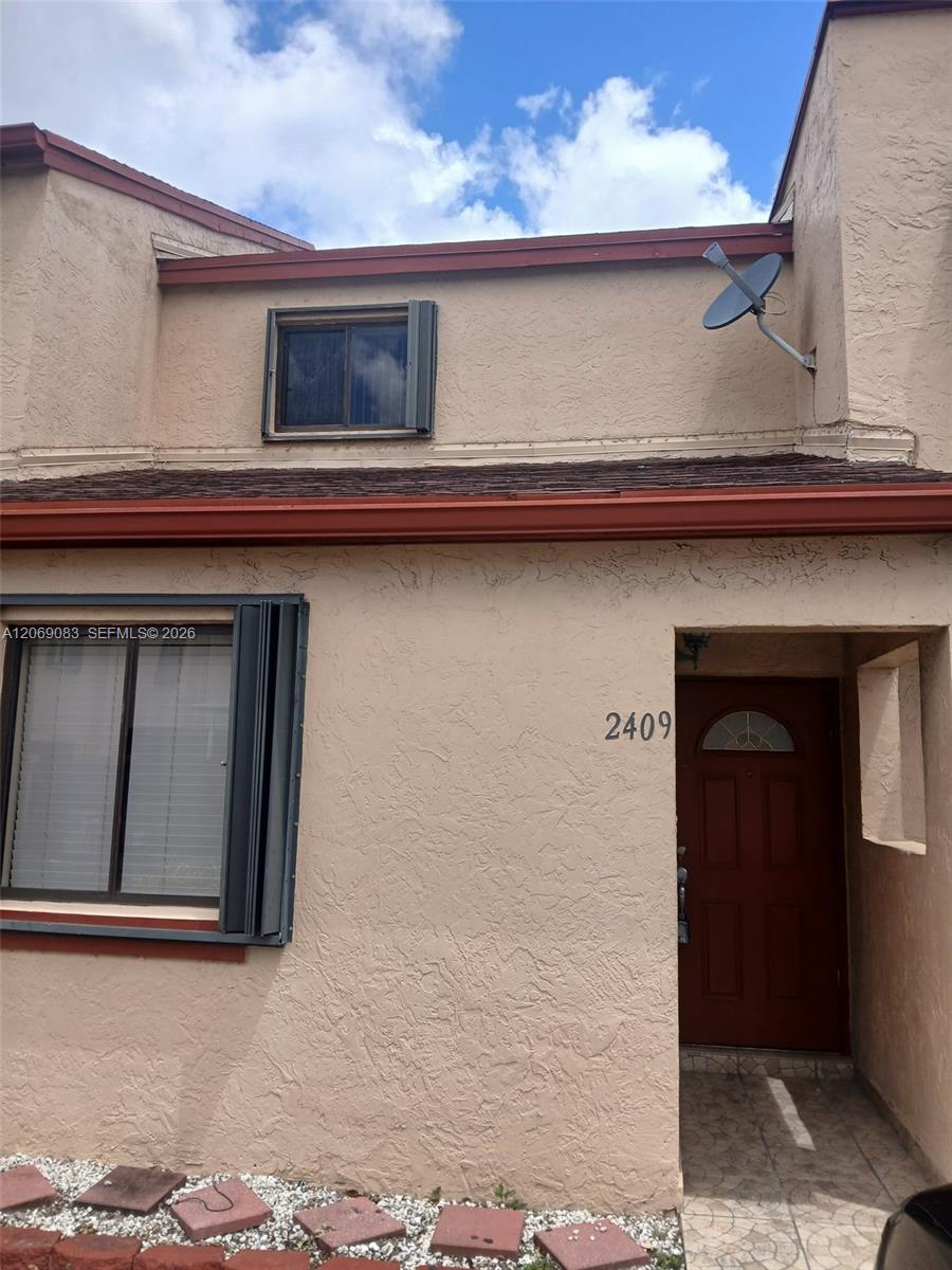 2409 W 52nd Pl # 2, Hialeah FL 33016 photo 2