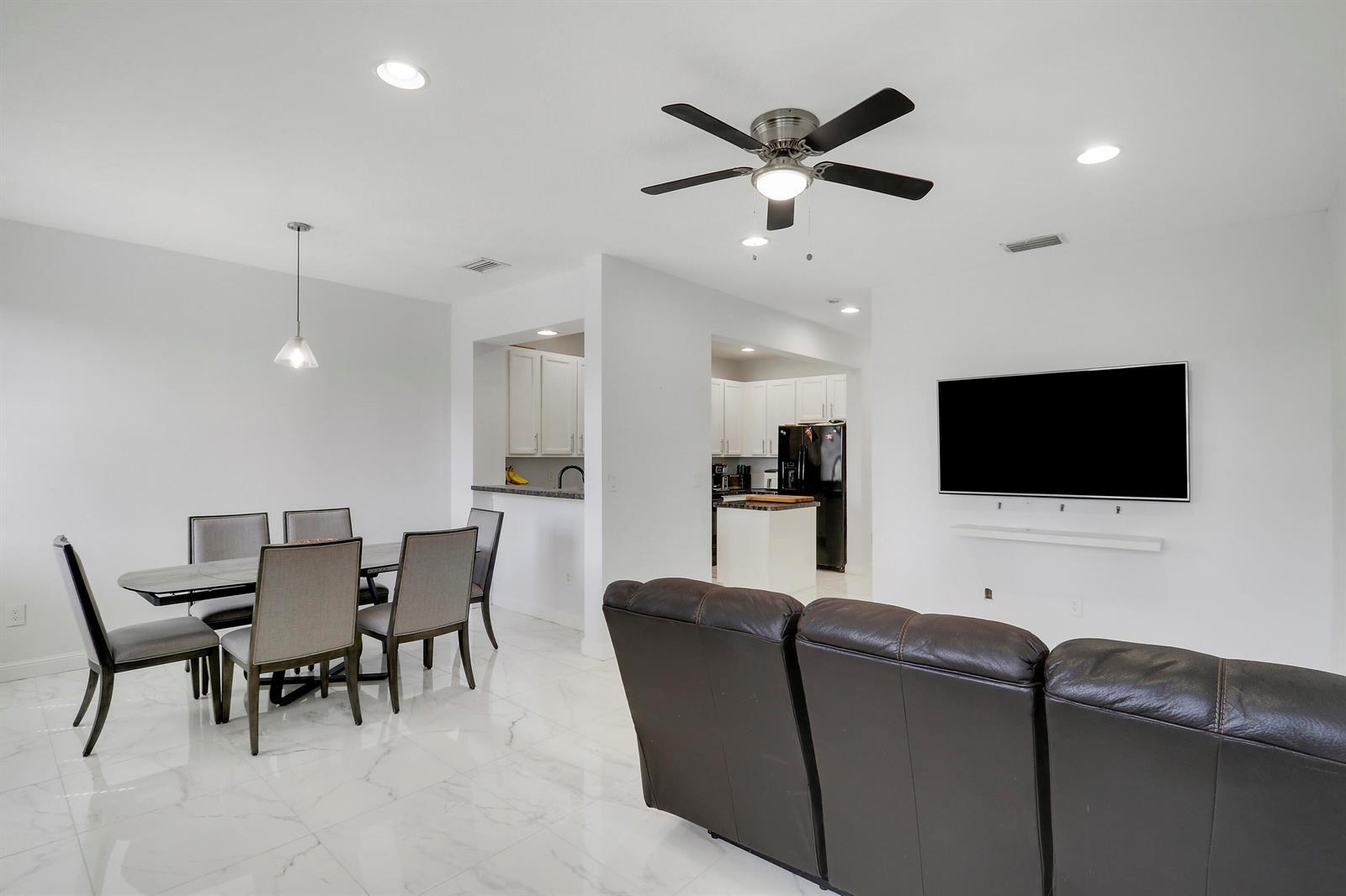 880 Millbrae Court # 3, West Palm Beach FL 33401 photo 4