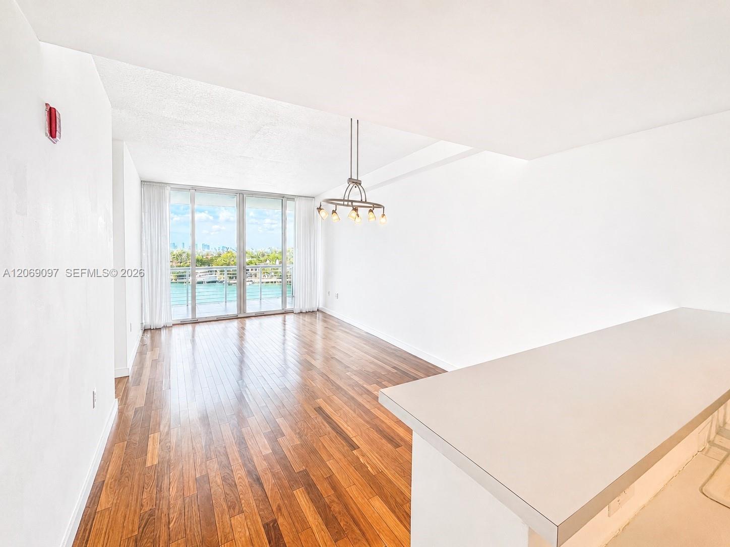 Miami Beach, FL 33141 photo 4