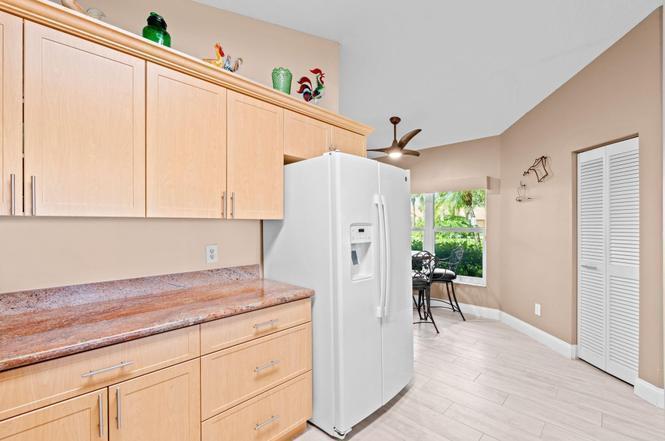 8486 HEATHER Place, Boynton Beach FL 33472 photo 5