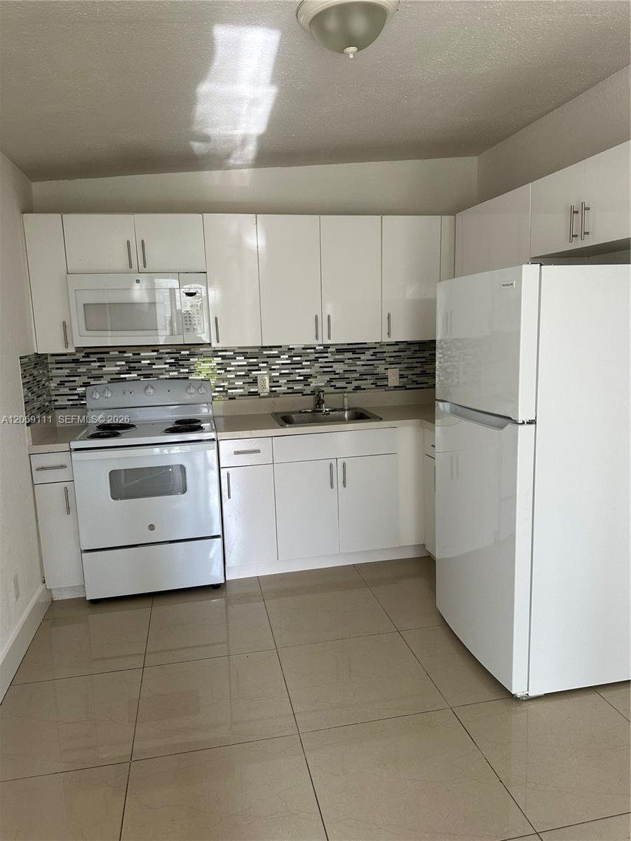 2222 Van Buren St # 12, Hollywood FL 33020