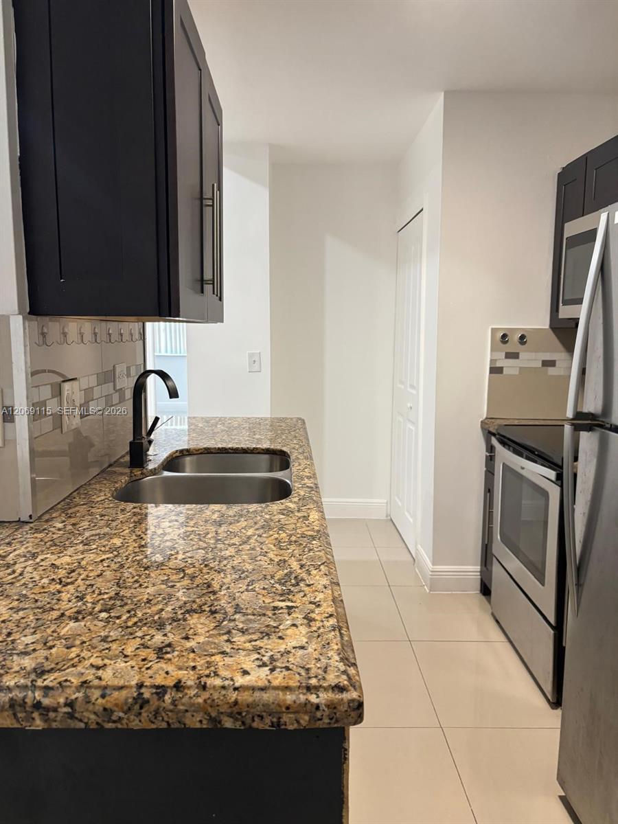 18344 NW 68th Ave # G, Hialeah FL 33015 photo 5