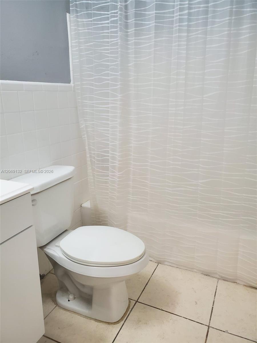 280 SW 11th Ave # 18, Hallandale Beach FL 33009 photo 5