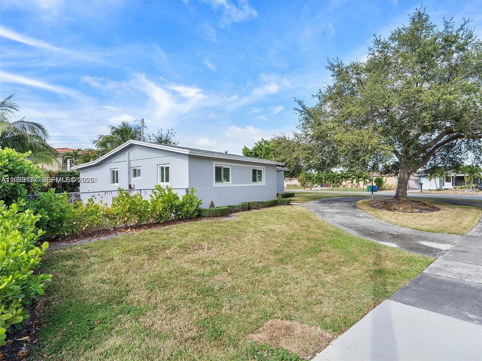 17320 NW 80th Ave, Hialeah FL 33015 photo 5