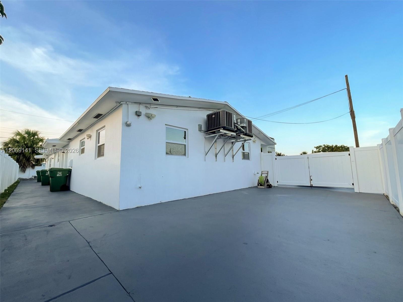 510 NE 4th Ave # 510, Hallandale Beach FL 33009 photo 3