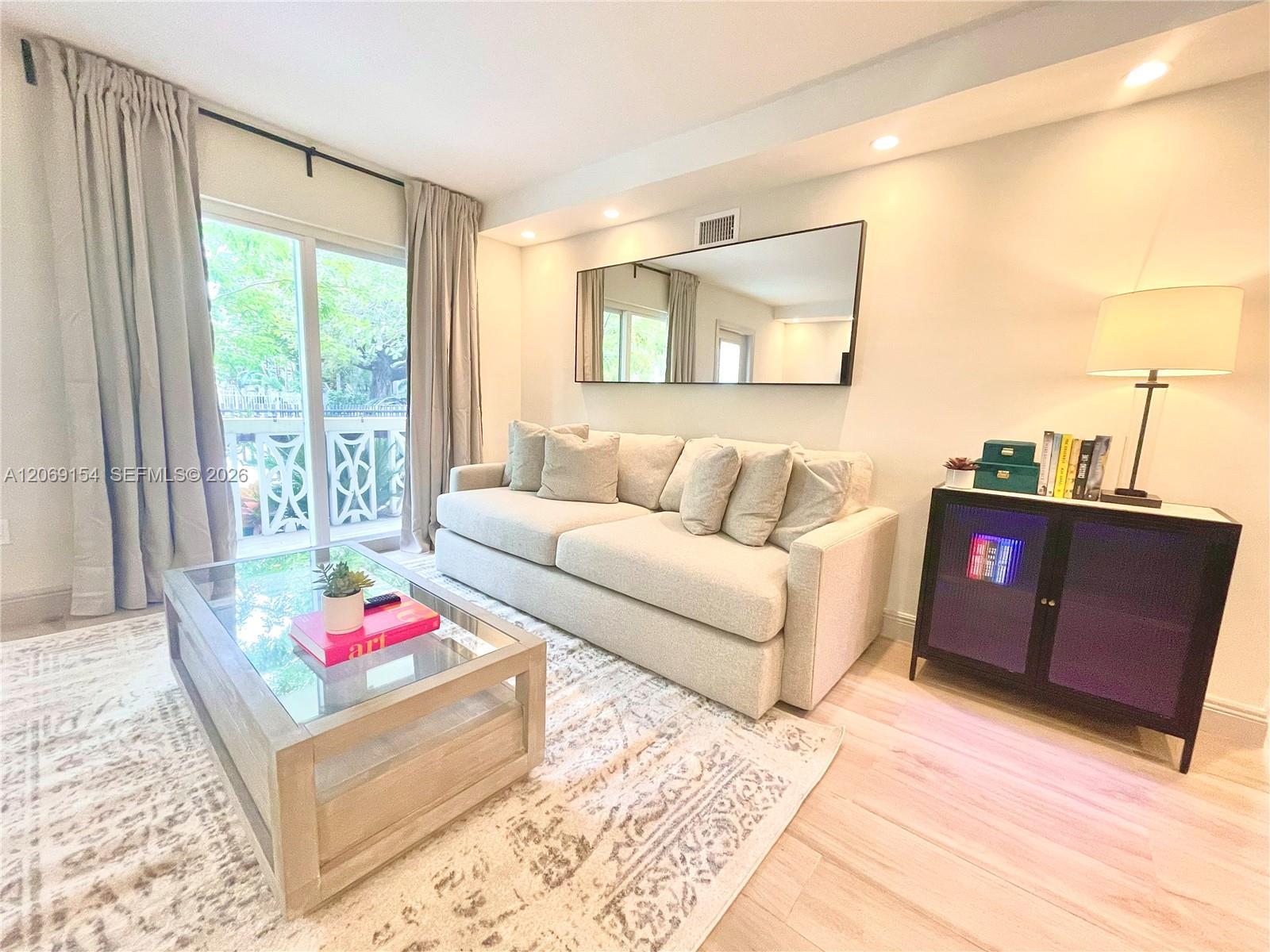 626 Meridian Ave # 1, Miami Beach FL 33139 photo 3