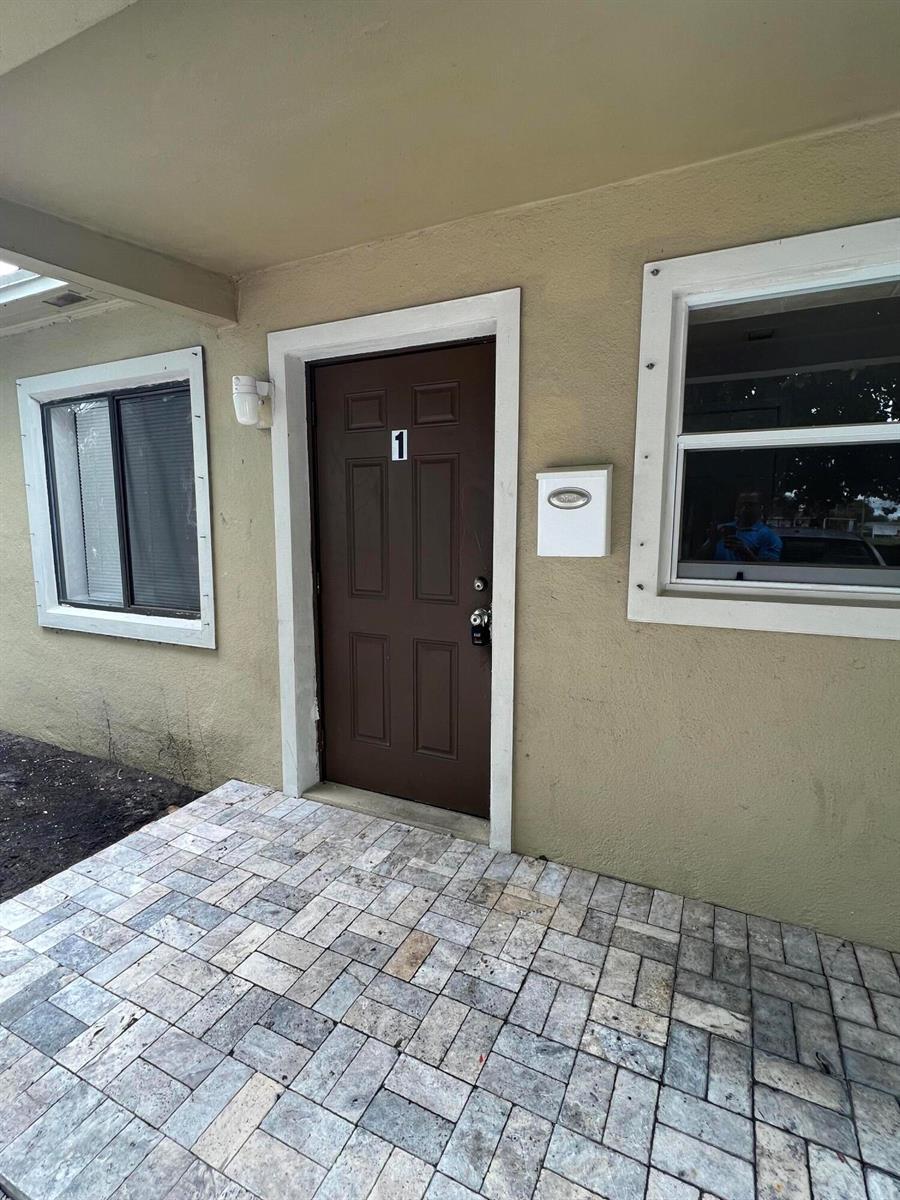 508 57th Street # 1, West Palm Beach FL 33407 photo 3